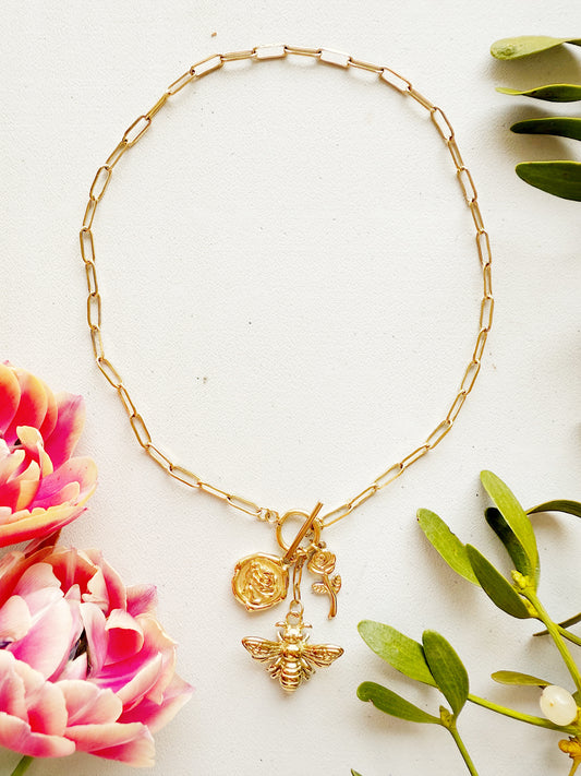 Kaklo papuošalas "Aukso Bitė"