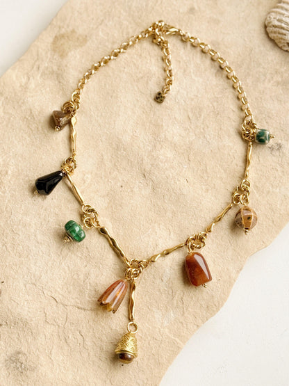 Kaklo papuošalas "Talismanai"