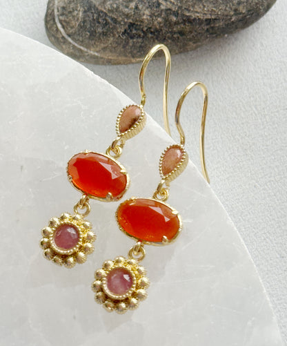 Karneolio ir rodonito auskarai "Žydėjimas"