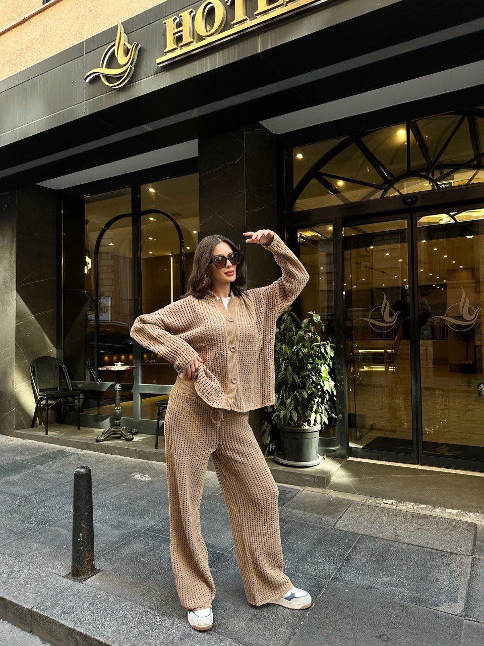 Kelnių ir palaidinės kostiumėlis "Karamelinės kelionės"