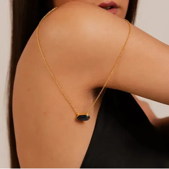 Kianito kaklo papuošalas "Žvaigždžių audra"