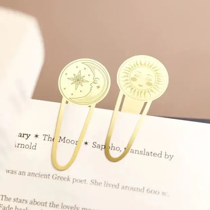 Knygos skirtukai "Saulė ir Mėnulis"