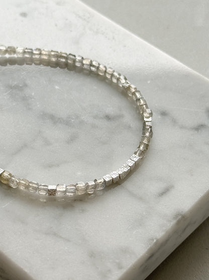 Labradorito apyrankė