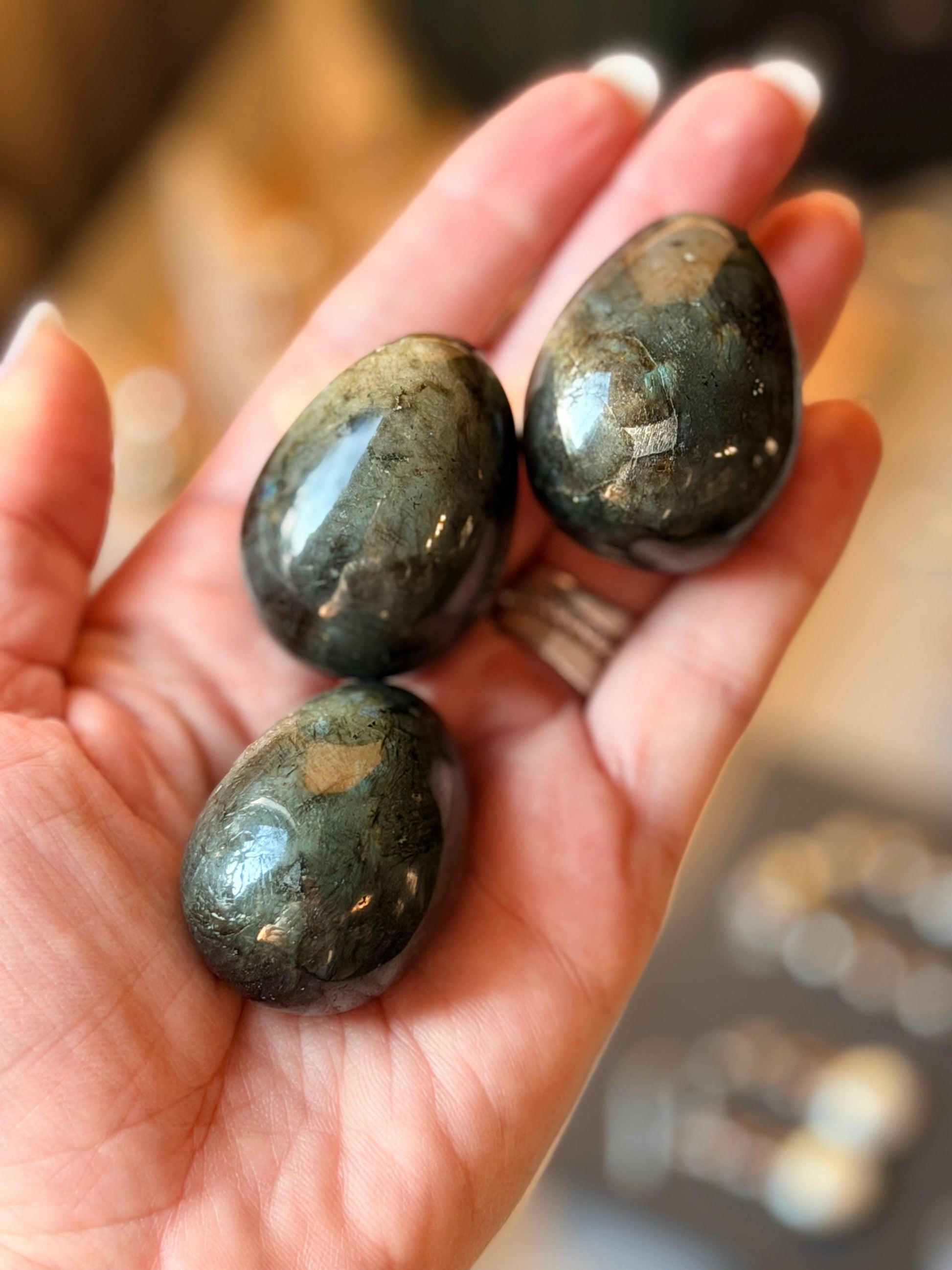 Labradorito kristalo kiaušinis "Intuicija"