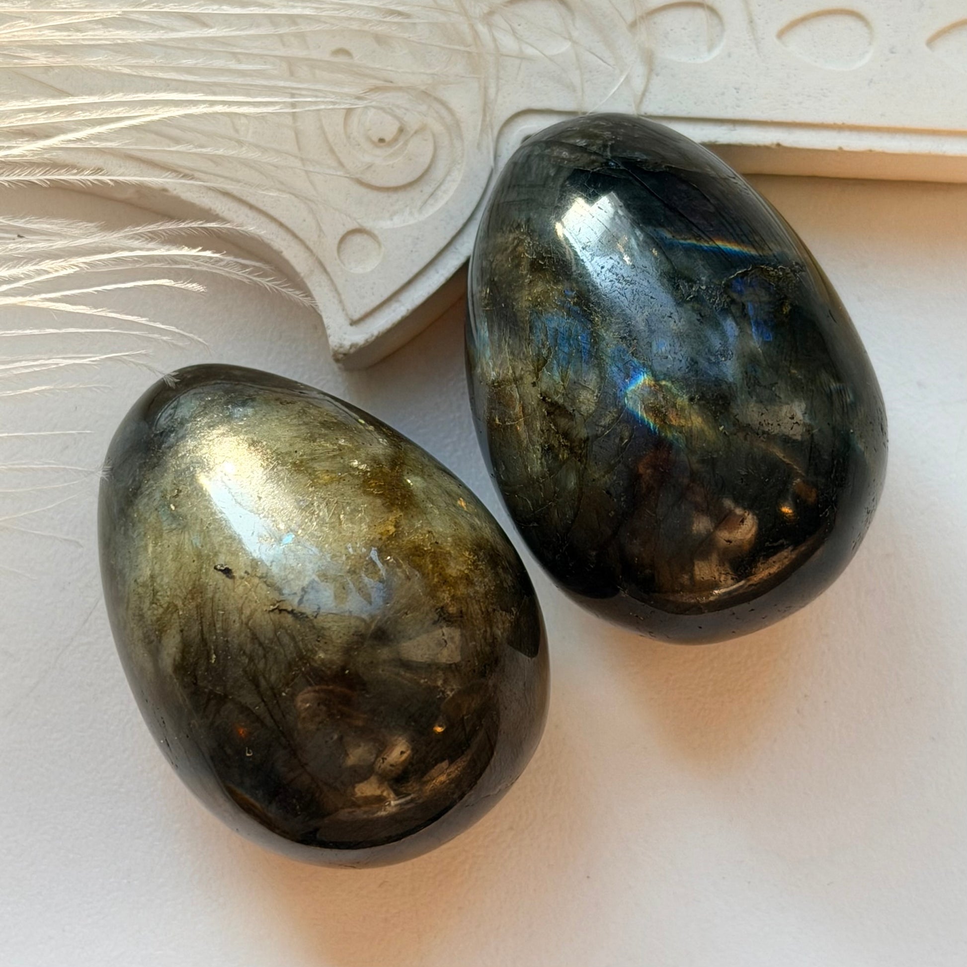 Labradorito kristalo kiaušinis "Intuicija"