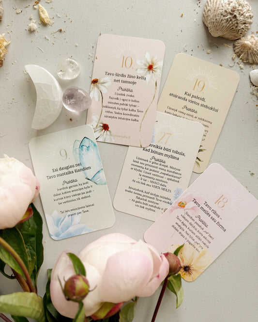 Mėnulio darbo kalendoriaus ir kortų "Širdies kelias" rinkinys