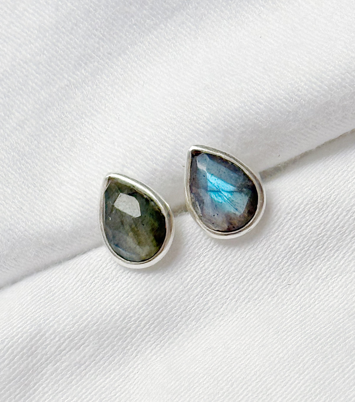 Mini silver earrings with labradorite "Droplets"