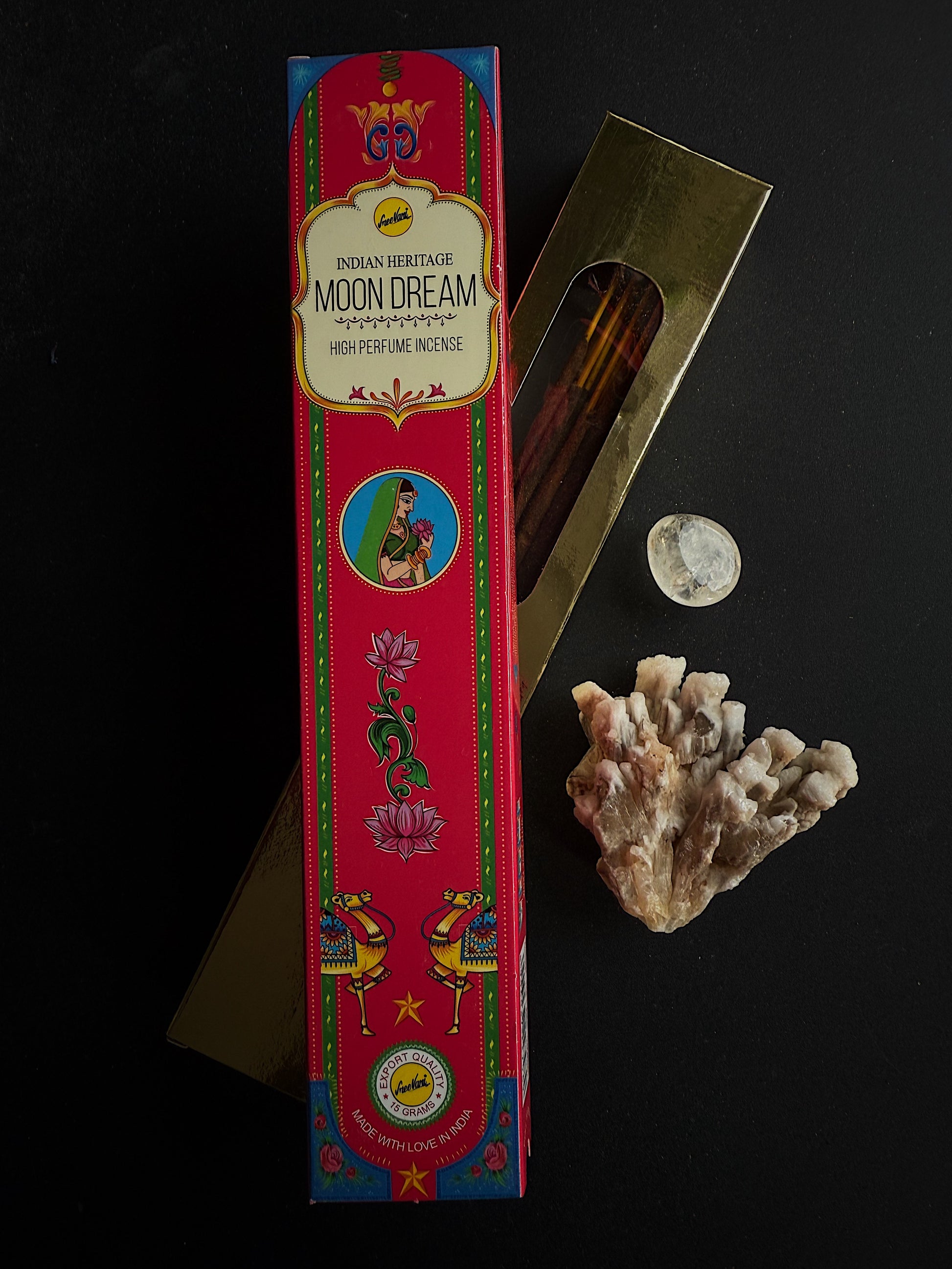 “Moon Dream” smilkalai