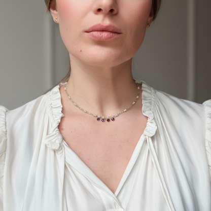 Prenito ir ametisto kristalų kaklo vėrinys