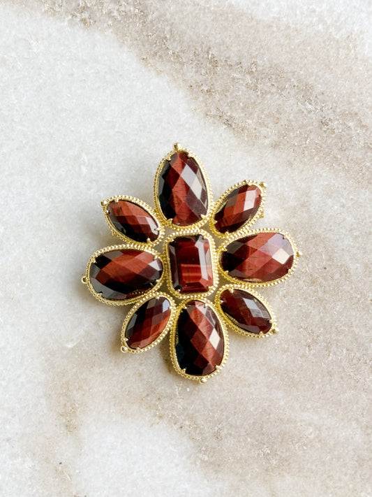 Raudonojo tigro akies sagė "Ugnies valdovė"