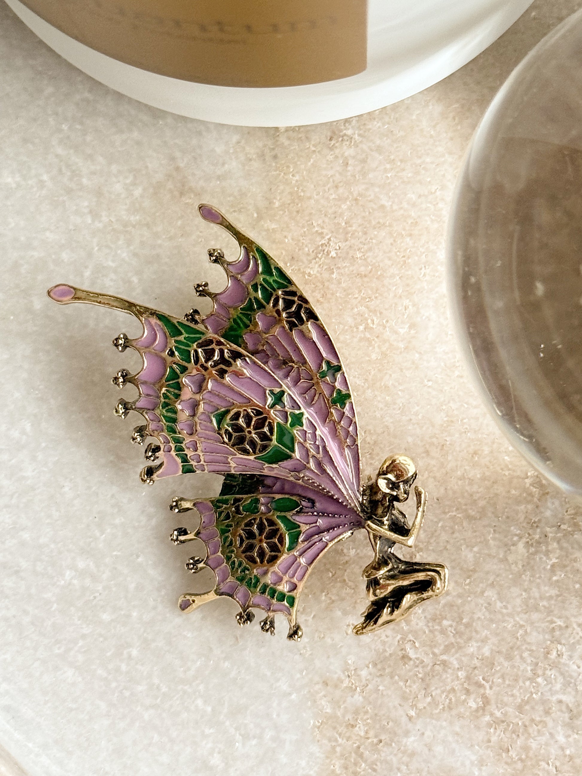 Sagė "Drugelio virsmas"