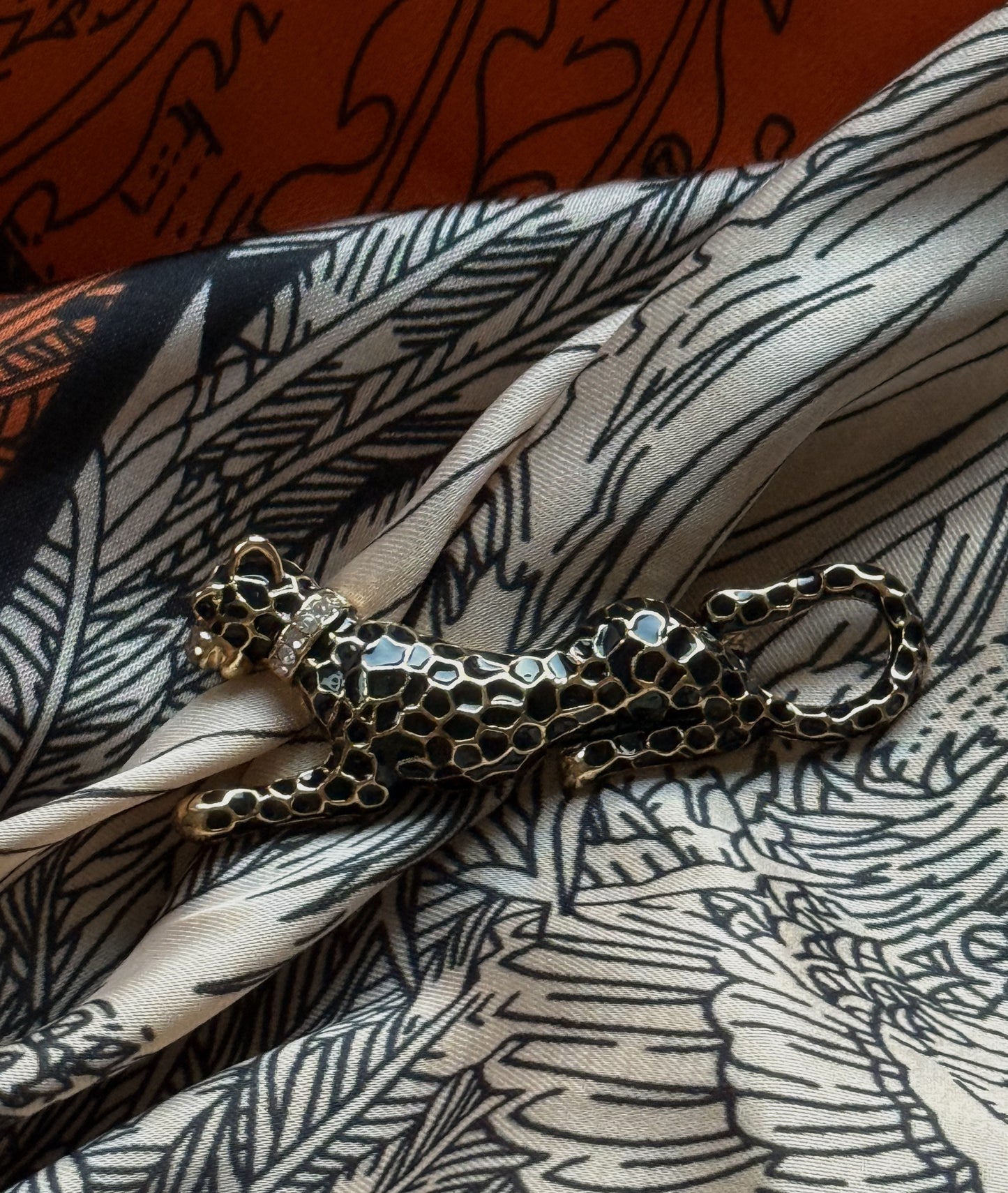 Leopard brooch