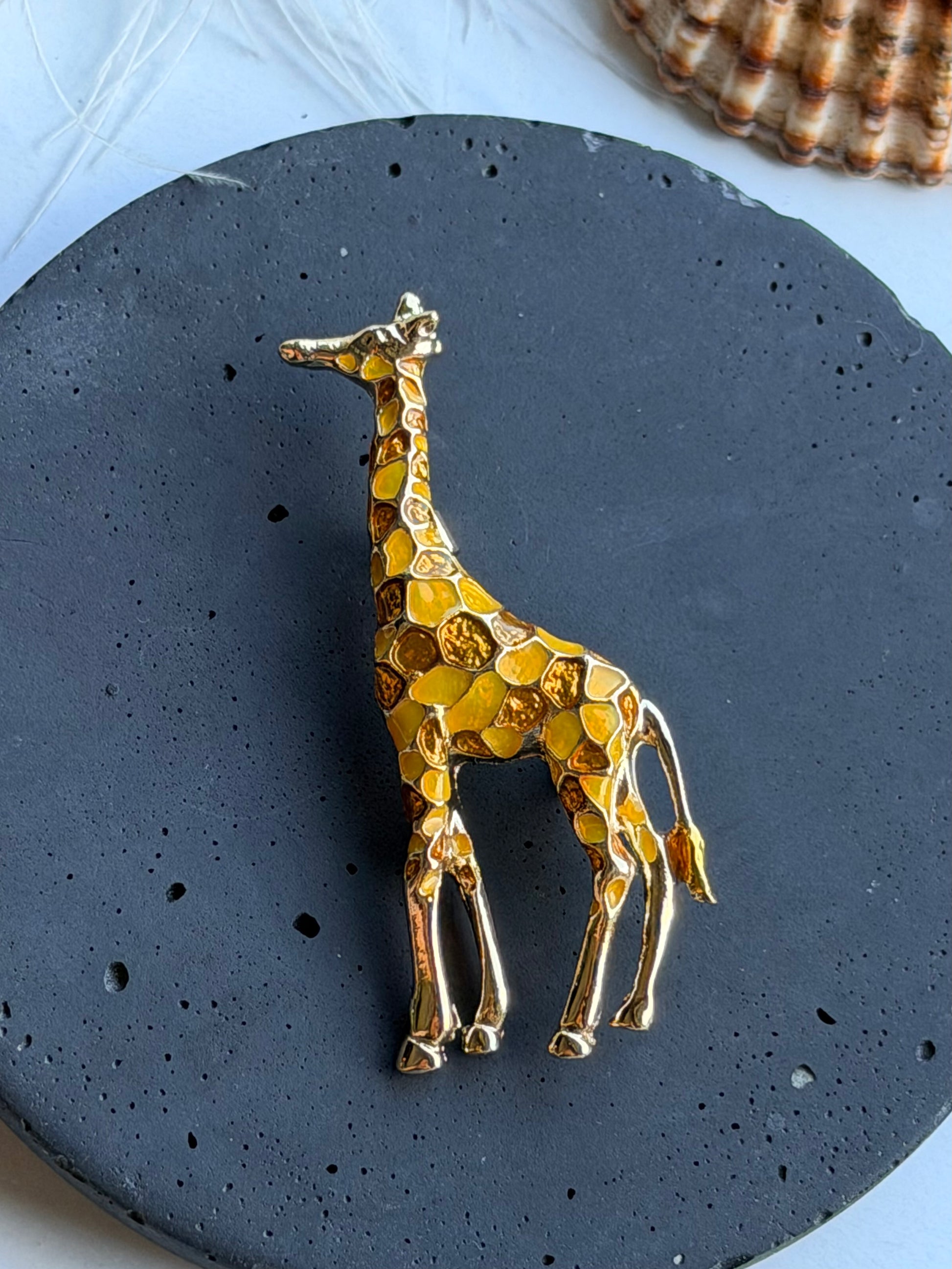 Brooch "Giraffe"