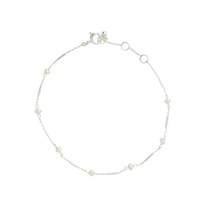 Sidabrinė apyrankė su perlais