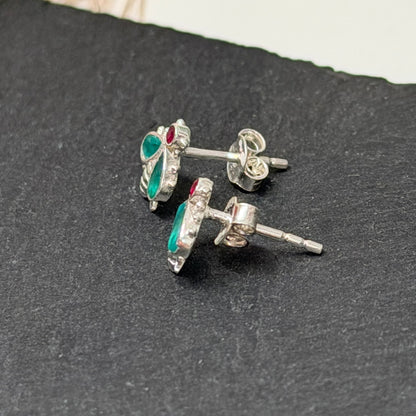 Sidabriniai Auskarai su žaliuoju agatu ir rubinu “Bitės”