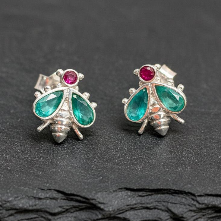 Sidabriniai Auskarai su žaliuoju agatu ir rubinu “Bitės”