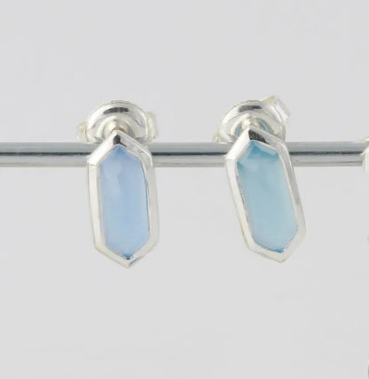 Sidabriniai auskarai su Chalcedono kristalais