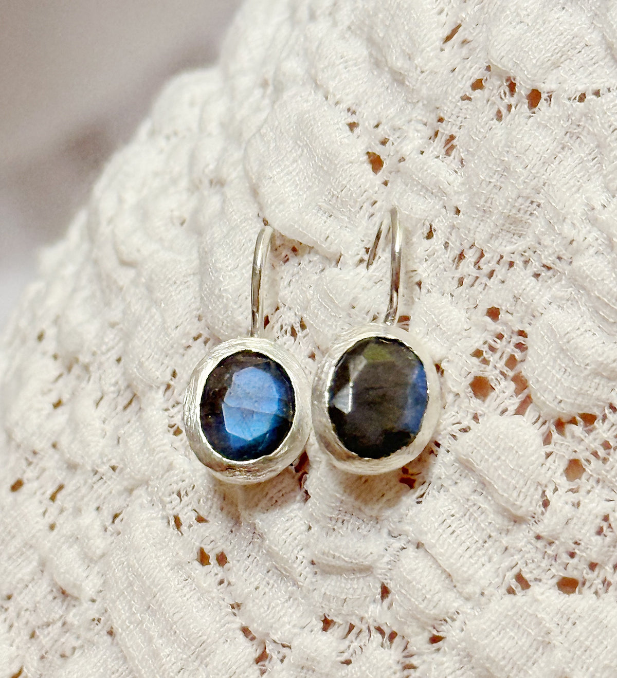 Silver earrings with labradorite