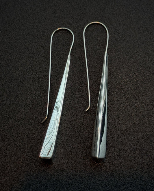 Sidabriniai ilgi auskarai