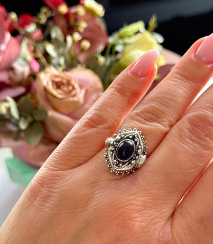 Sidabrinis Žiedas "Ametisto paslaptis"