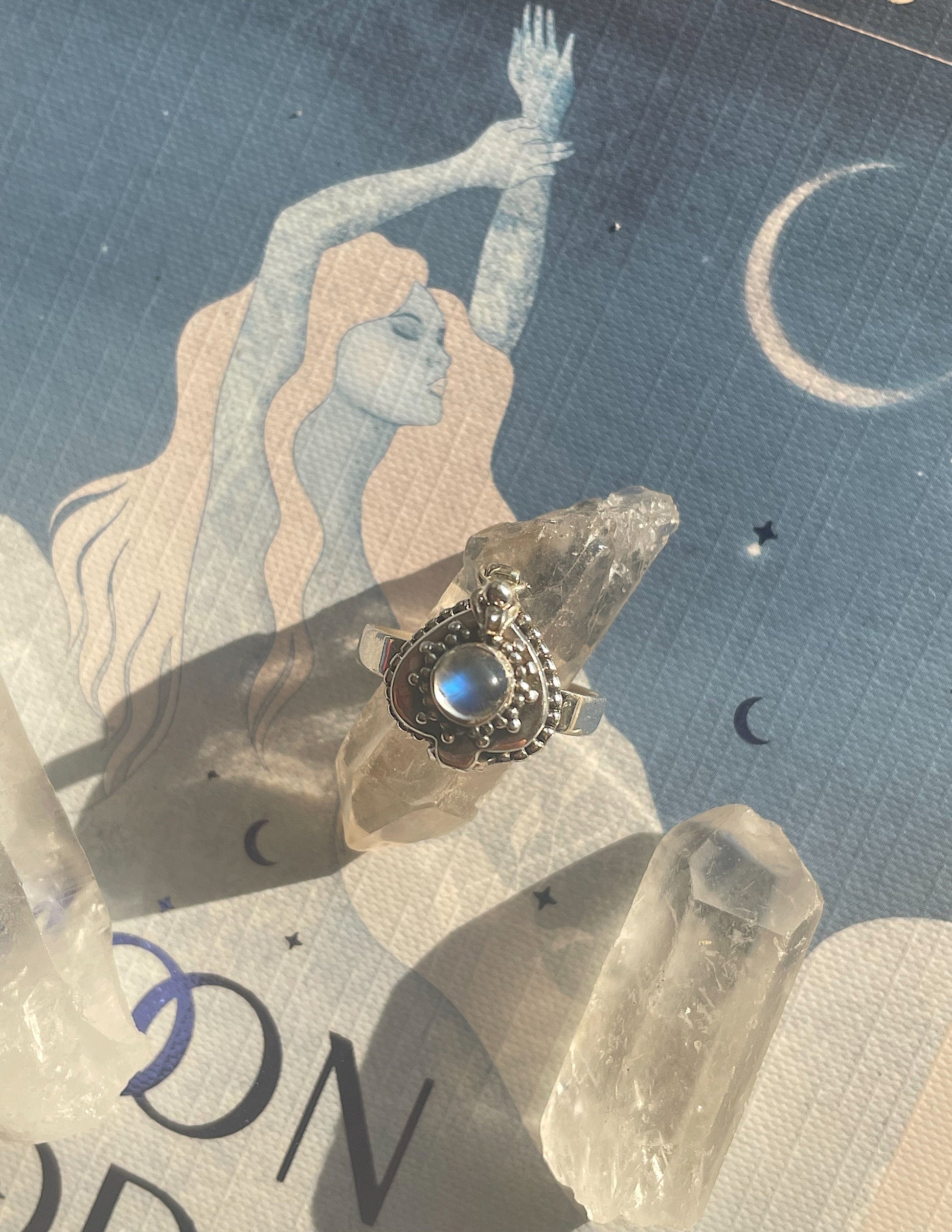 Sidabrinis Žiedas "Mėnulio paslaptis"