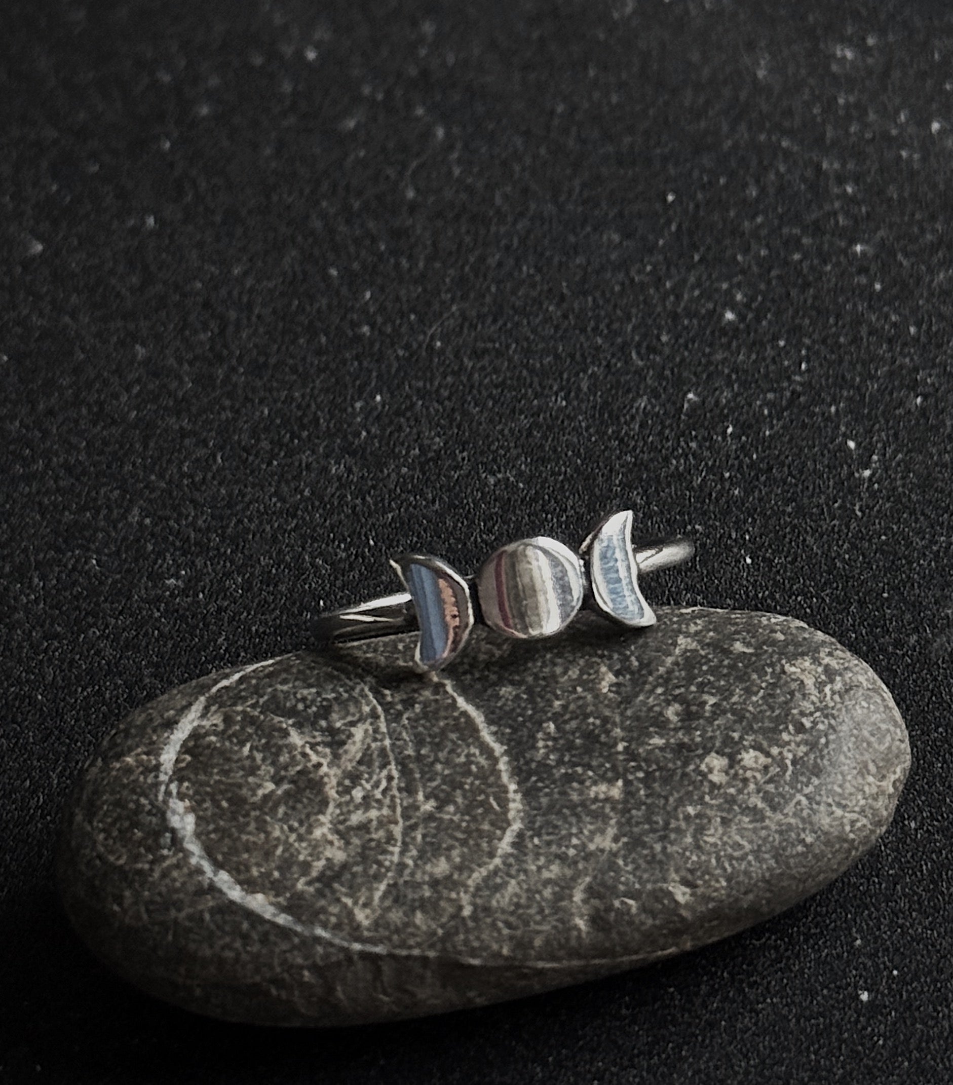 Sidabrinis Žiedas "Trys Mėnuliai"