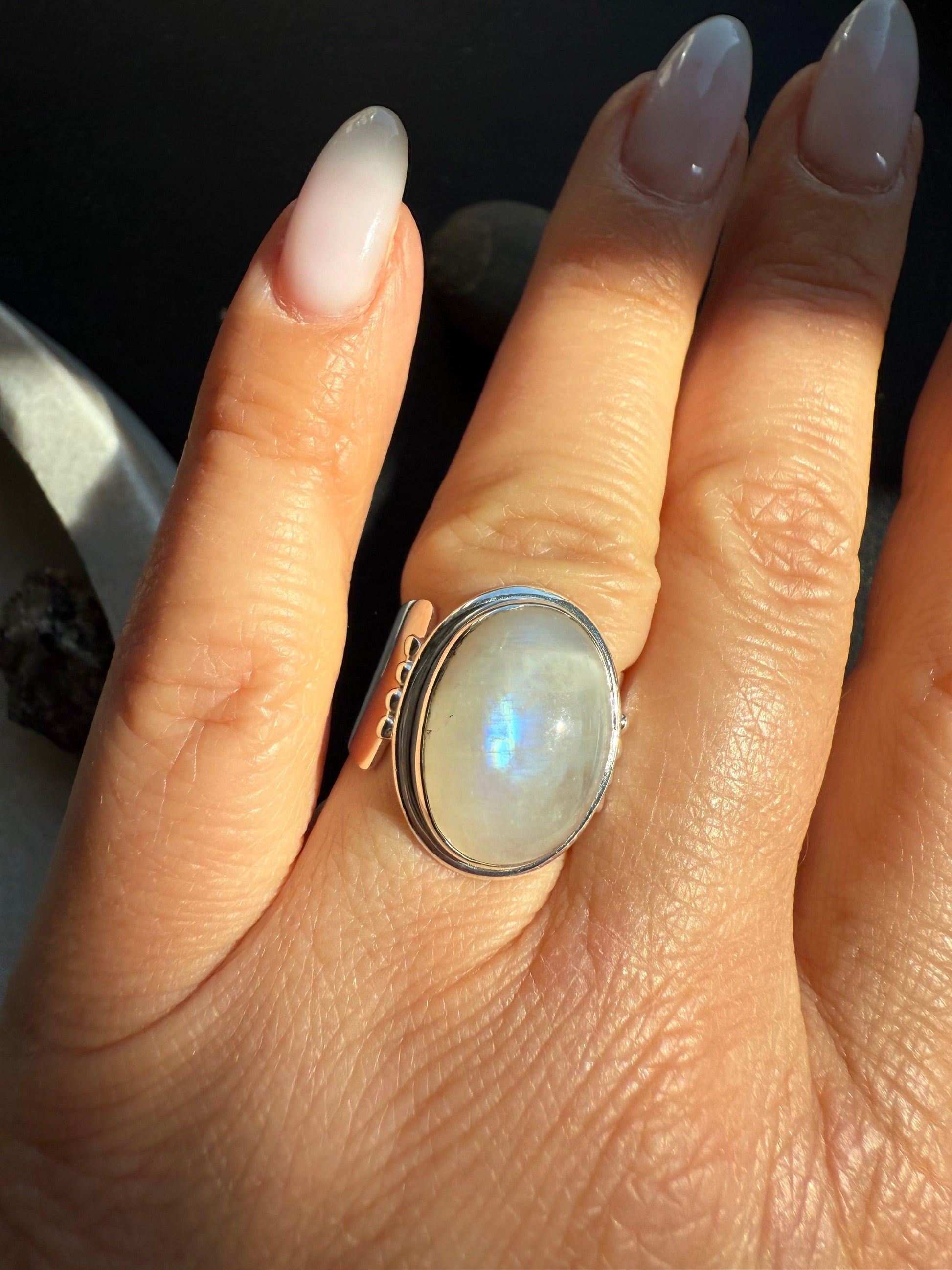 Sidabrinis Žiedas su Mėnulio akmeniu