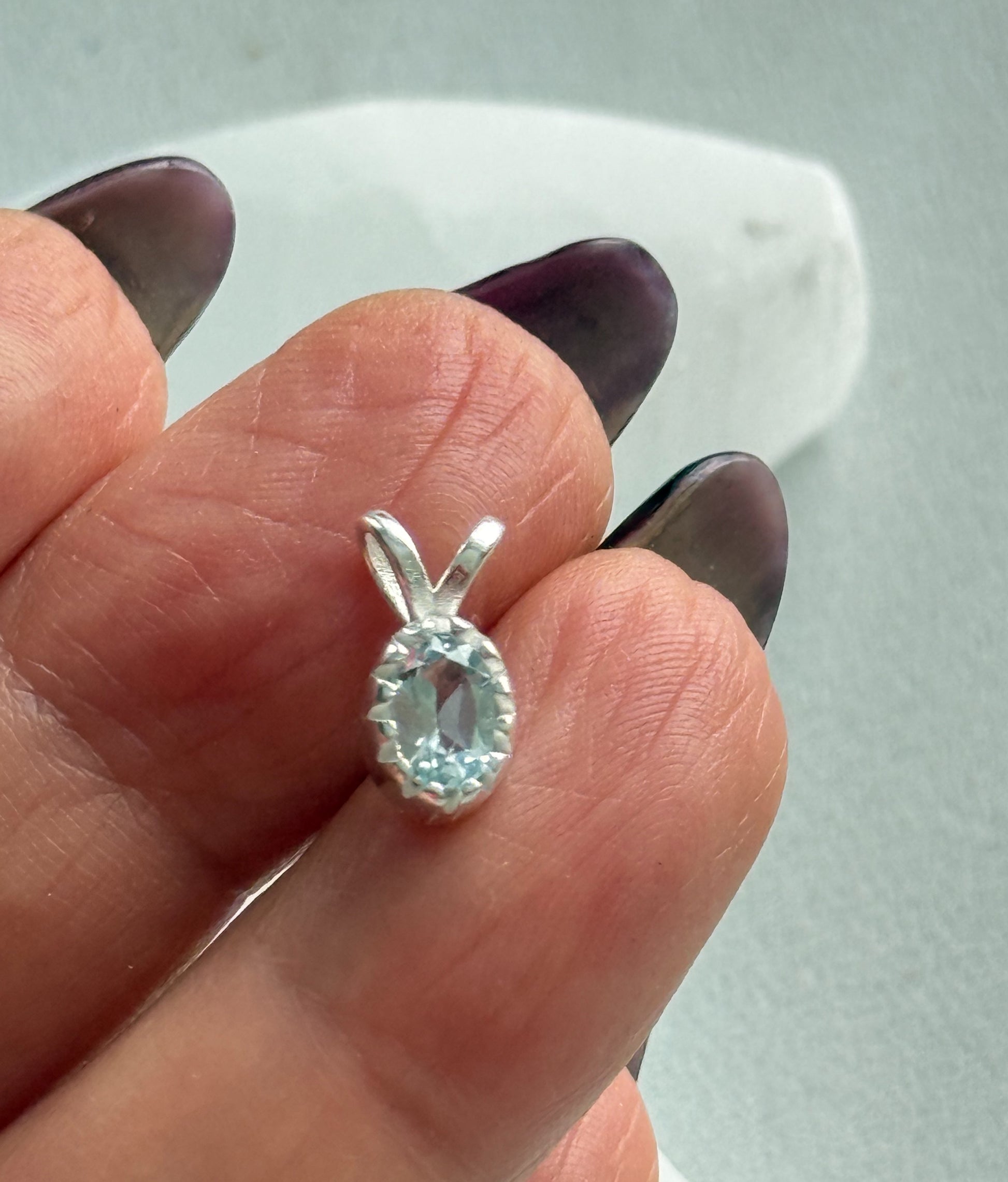 Sidabrinis akvamarino pakabukas