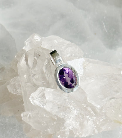 Silver amethyst pendant