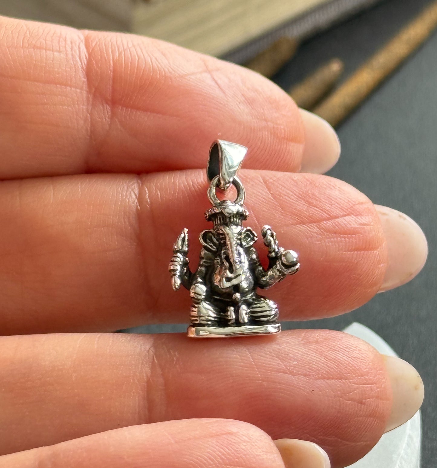 Sidabrinis pakabukas „Ganeša“