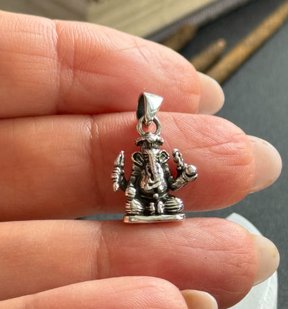 Sidabrinis pakabukas „Ganeša“