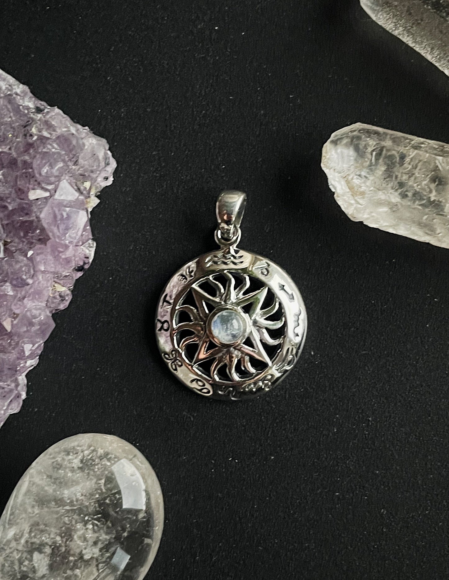 Sidabrinis pakabukas “Zodiakas”