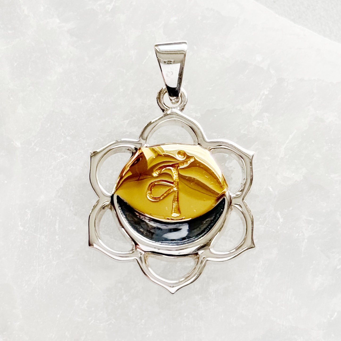 Sidabrinis sakralinės čakros pakabukas „Džiaugsmas“