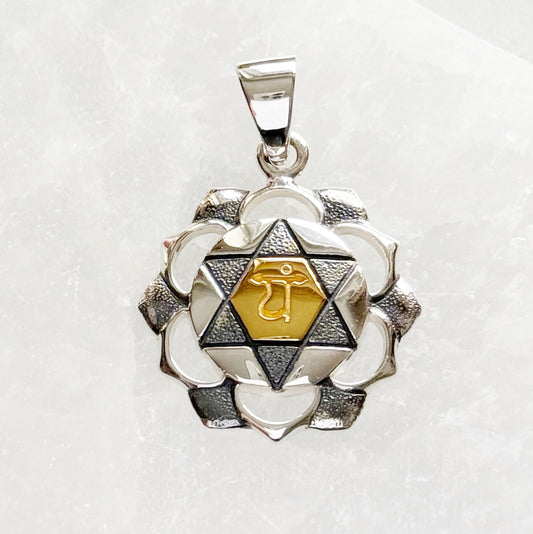 Sidabrinis širdies čakros pakabukas „Meilė“