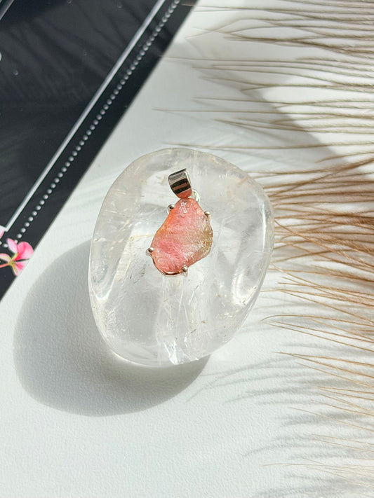 Sidabrinis turmalino pakabukas