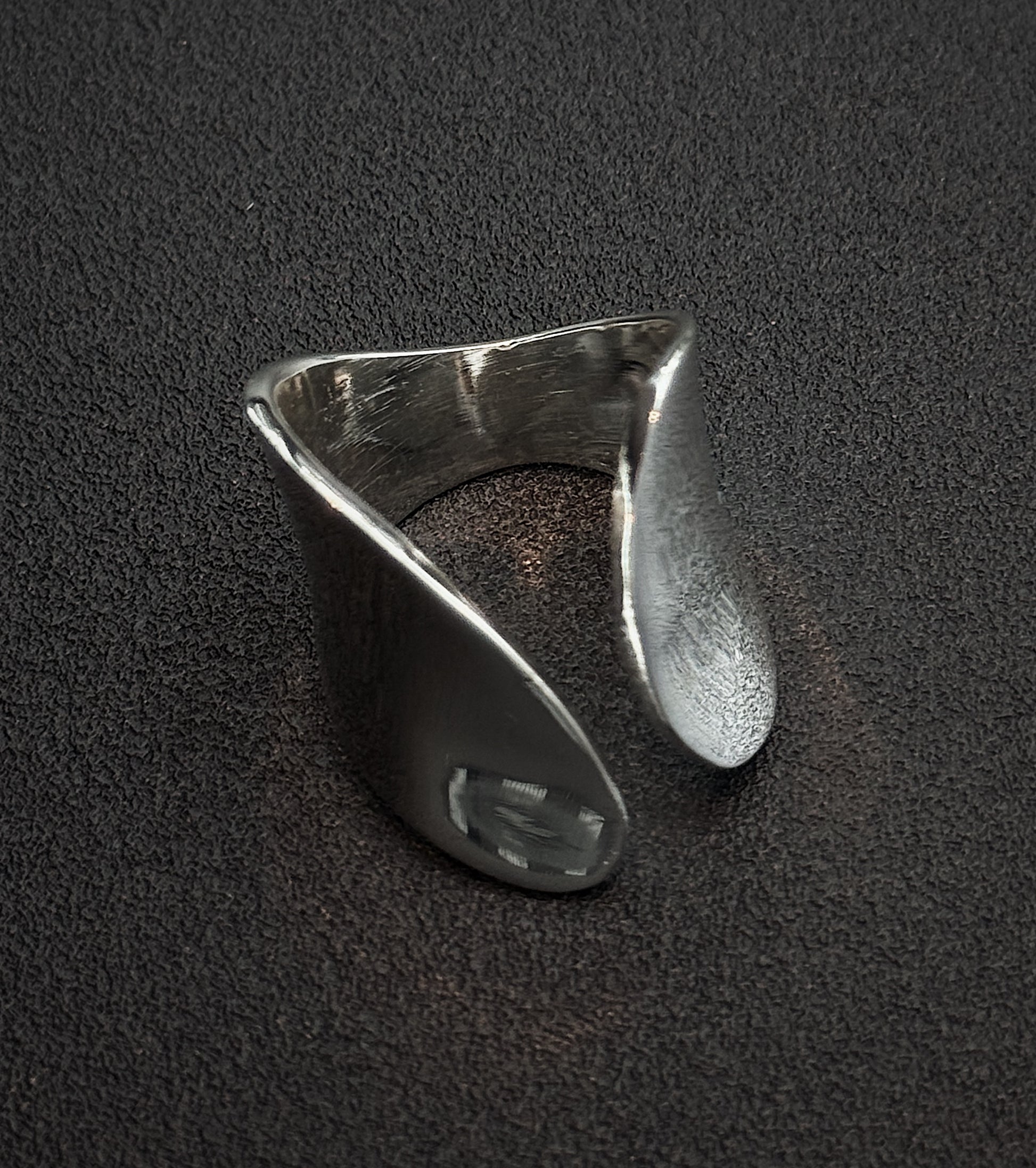 Sidabrinis žiedas "Bangos"