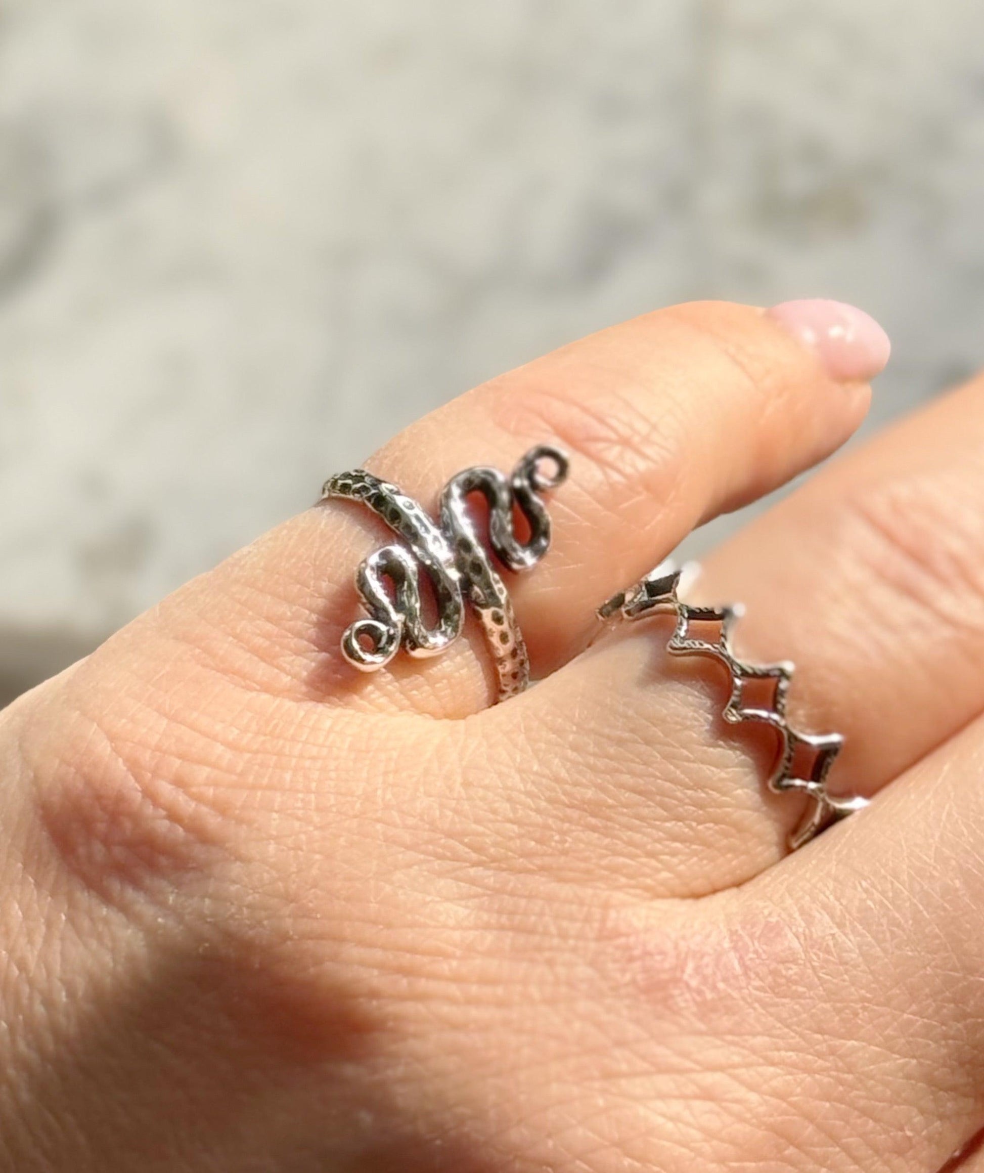 Sidabrinis žiedas “Mėnulio karūna”