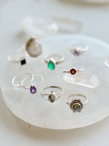 Sidabrinis žiedas "Labradoritas”