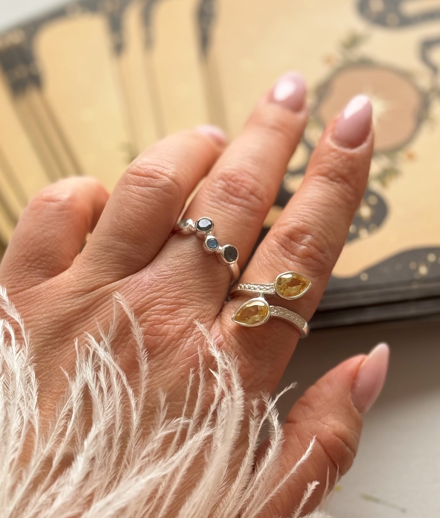 Sidabrinis žiedas “Labradorito lašeliai”