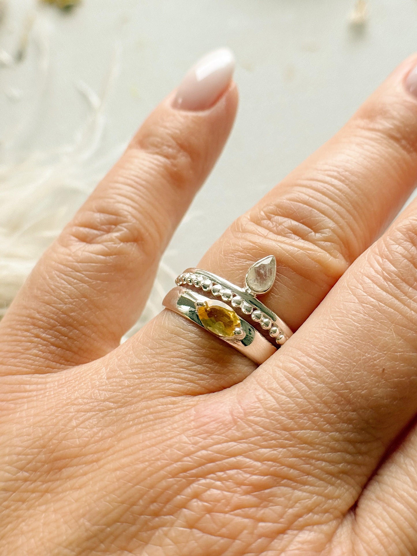 Sidabrinis žiedas "Mėnulio akmuo"