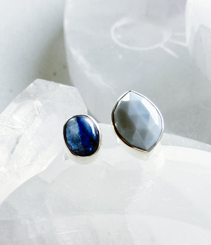 Sidabrinis žiedas su Kianitu ir chalcedonu / 16 dydis