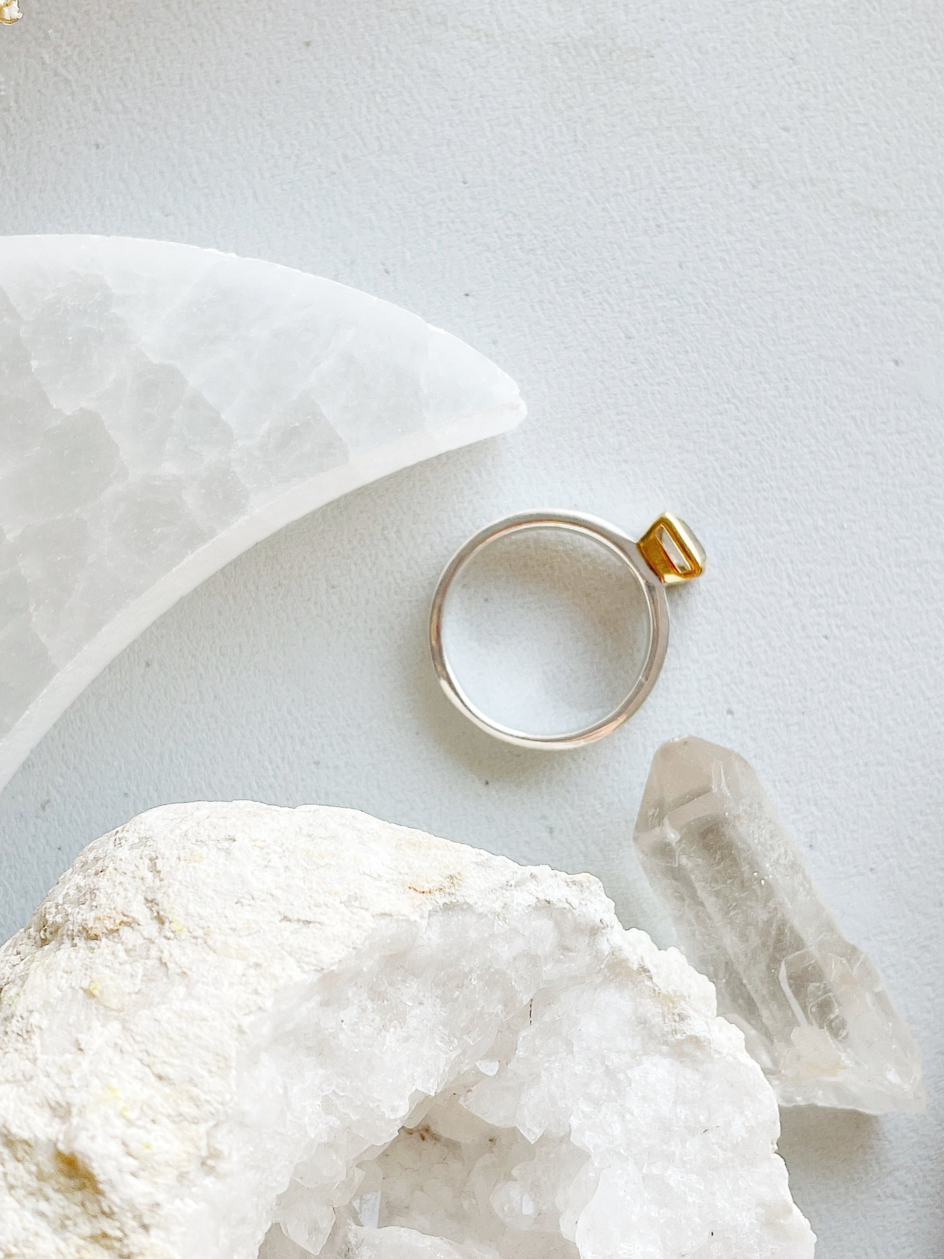 Sidabrinis žiedas su Labradoritu