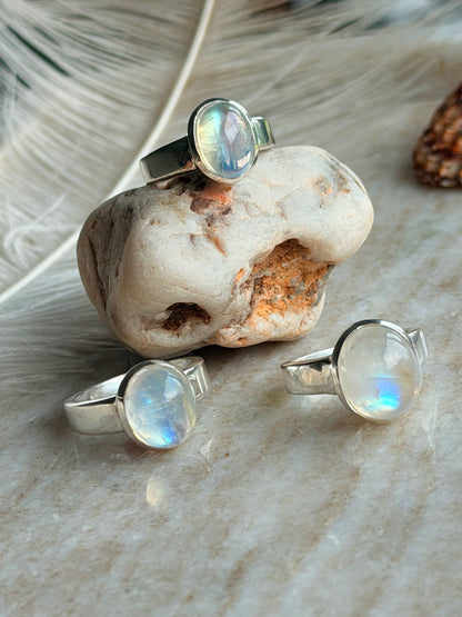 silver ring with moonstone “Full Moon”
