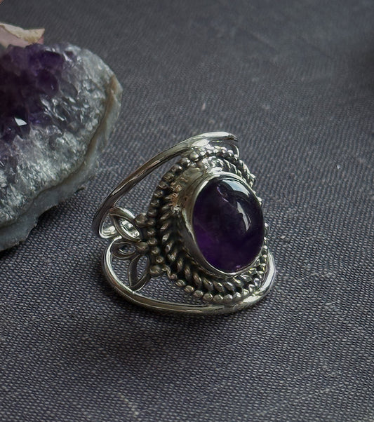 Sidabrinis žiedas su ametistu “Harmonija”
