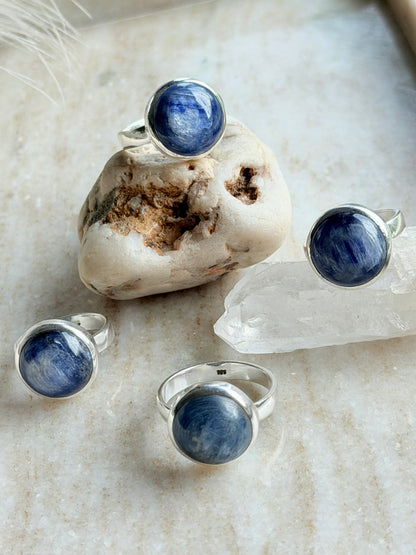 Silver ring with kyanite “Full Moon”