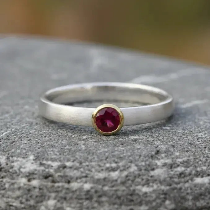 Sidabrinis žiedas su rodolitu “Širdies balsas”