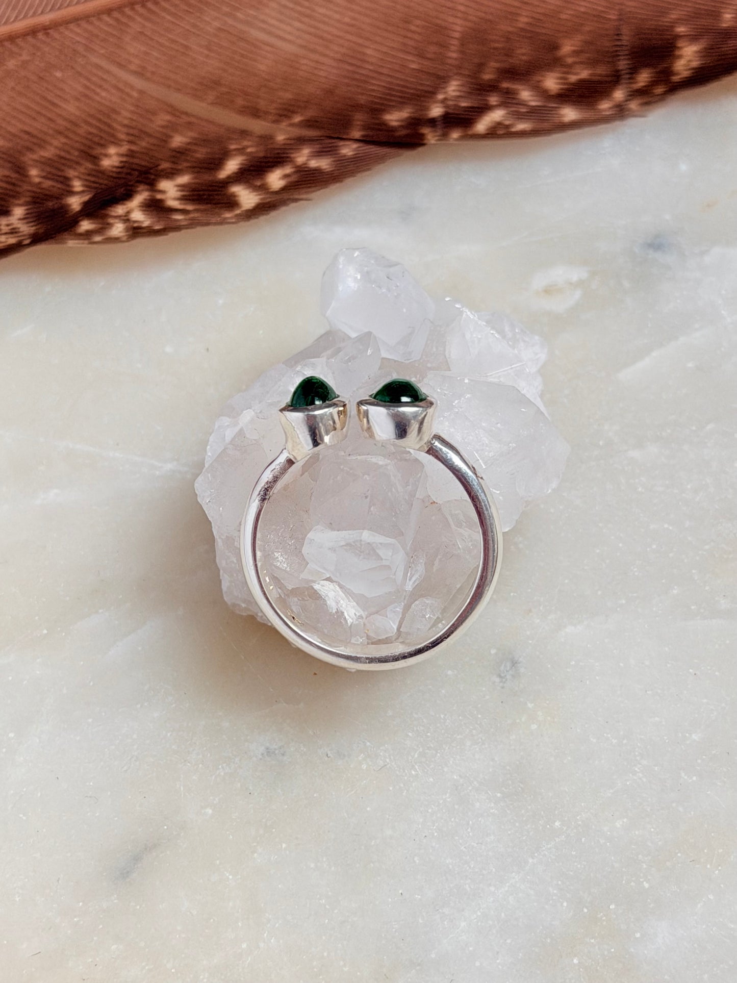 Sidabrinis žiedas su tsavorito kristalais