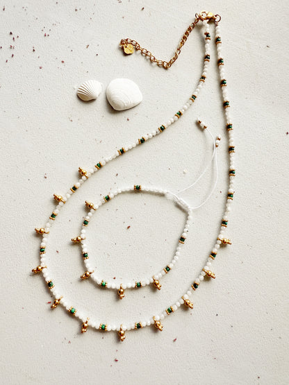 Snieginio kvarco apyrankė “Palaiminimas”