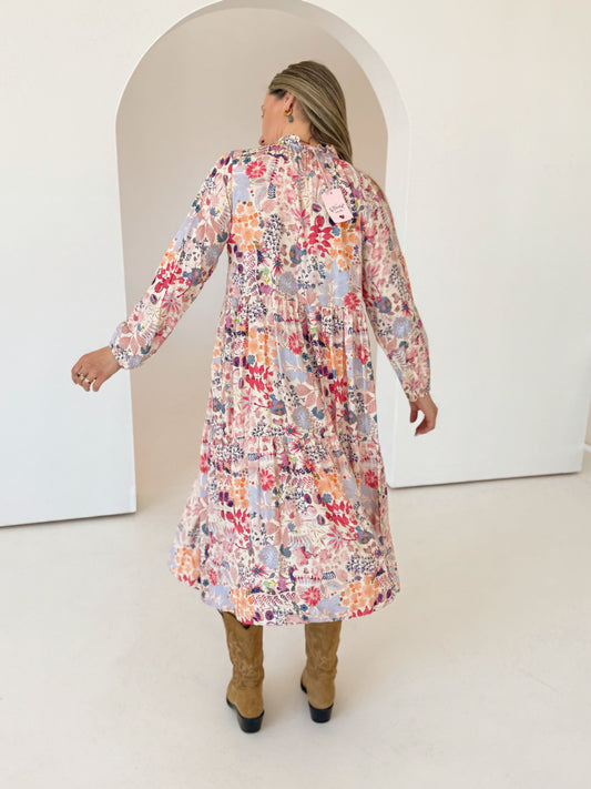 Suknelė “Meilės pieva”