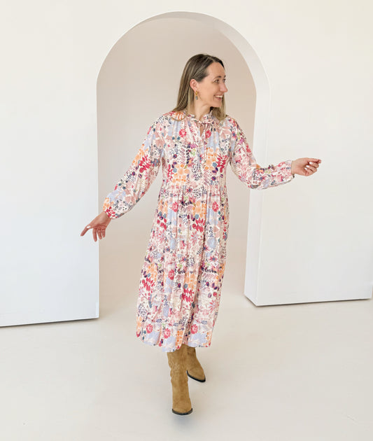 Suknelė “Meilės pieva”